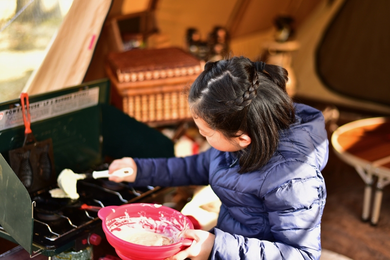 キャンプだからこそ手作りスイーツ 子どもだけでも簡単たい焼きの作り方