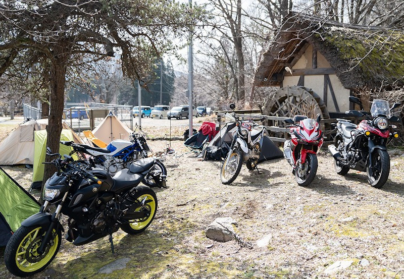 キャンプをしながらツーリング バイクが主役のキャンプですべてを楽しむ