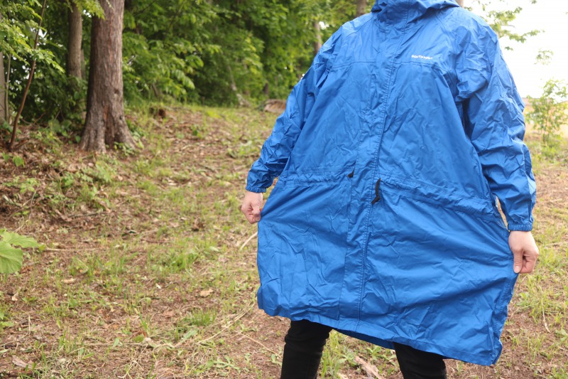 梅雨時期に使えるレインウェア