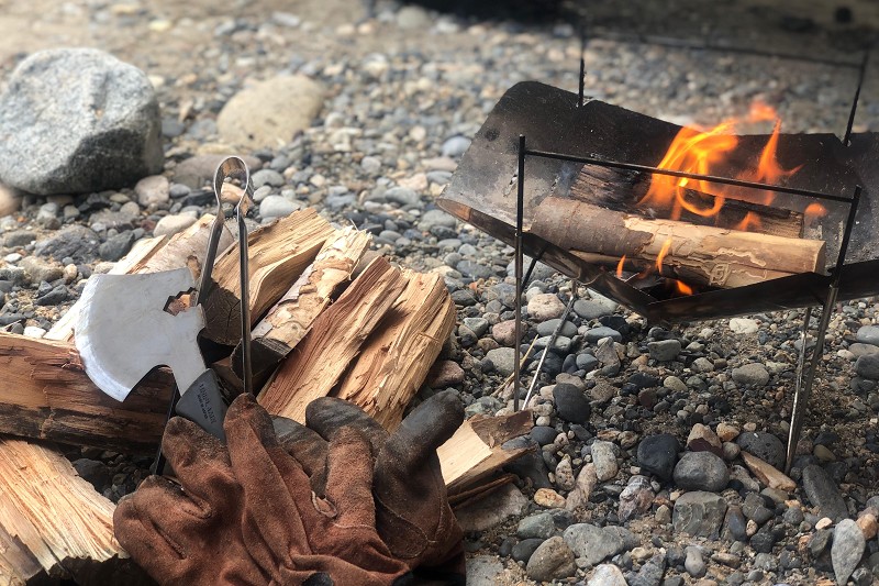 大人気ピコグリルはソロキャンパーにおすすめの焚き火台 | キャンプ 