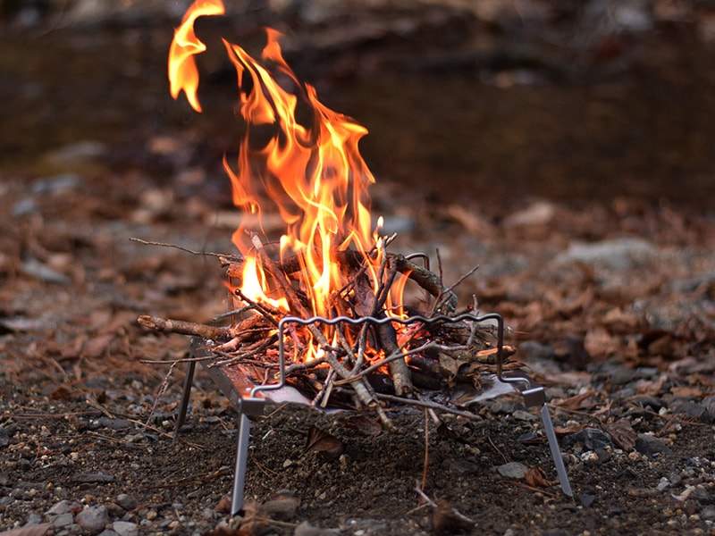 在庫処分 乾燥済みの薪24㎏ ナラ 30㎝ キャンプ焚き火ストーブ用 太め割^-^