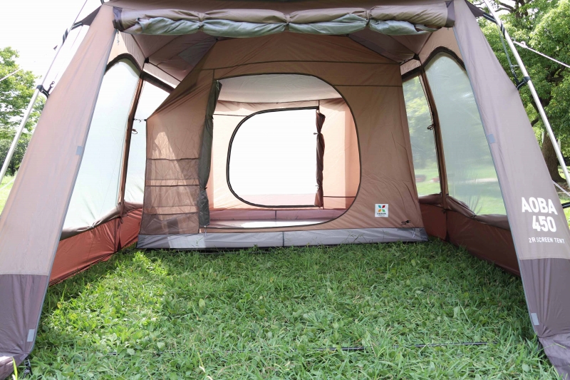 余裕の広さと通気性、炎天下でも涼しく！テントファクトリーの「2Rスクリーンテント アオバ」の実力を検証 | キャンプ情報メディア LANTERN –  ランタン