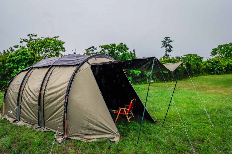 きっと雨の日が楽しくなる テントファクトリーおすすめの 雨キャンプ の過ごし方 キャンプ情報メディア Lantern ランタン