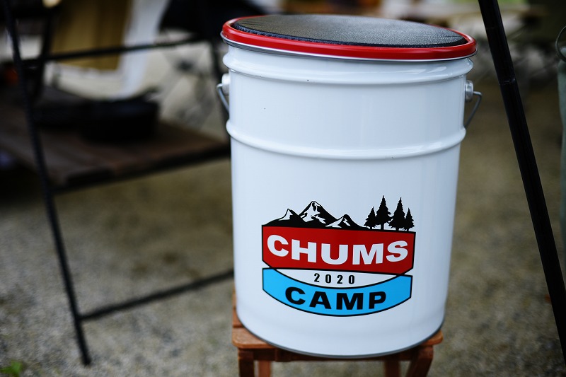 チャムスの限定ペール缶がお気に入り。キャンプグッズの持ち運びに 