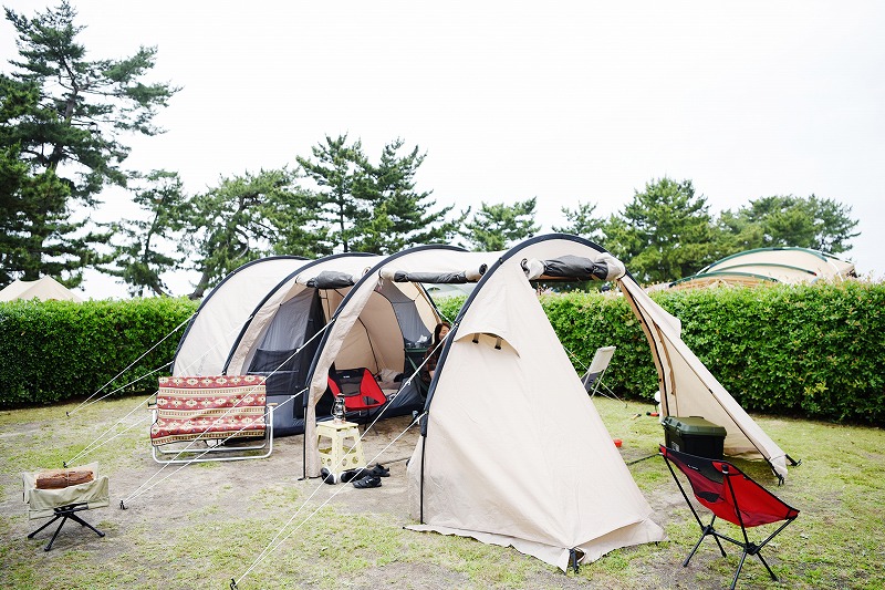 夏のキャンプスタイル（テント）