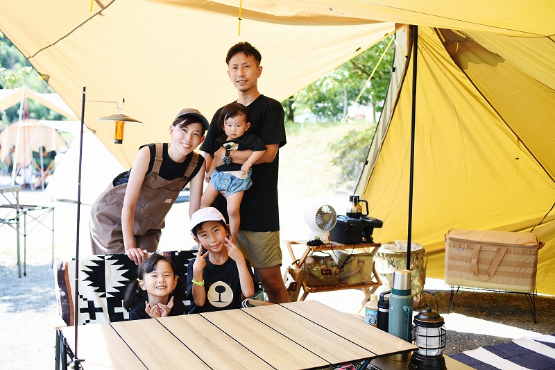 キャンプはみんなで協力するもの 遊びも準備も家族はずっと一緒 キャンプ情報メディア Lantern ランタン