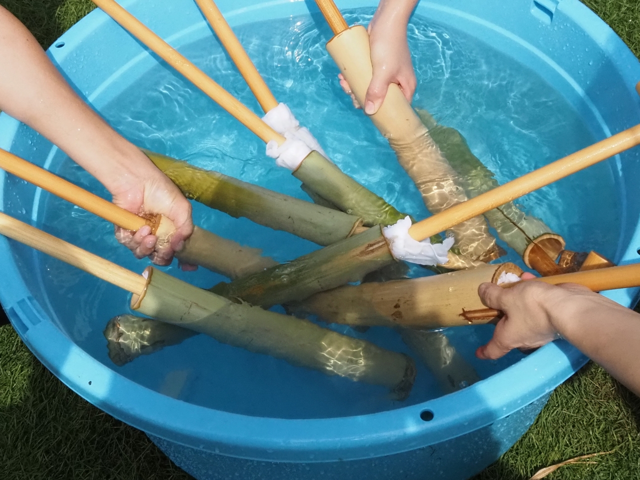 流しそうめん　生竹　竹　夏休み