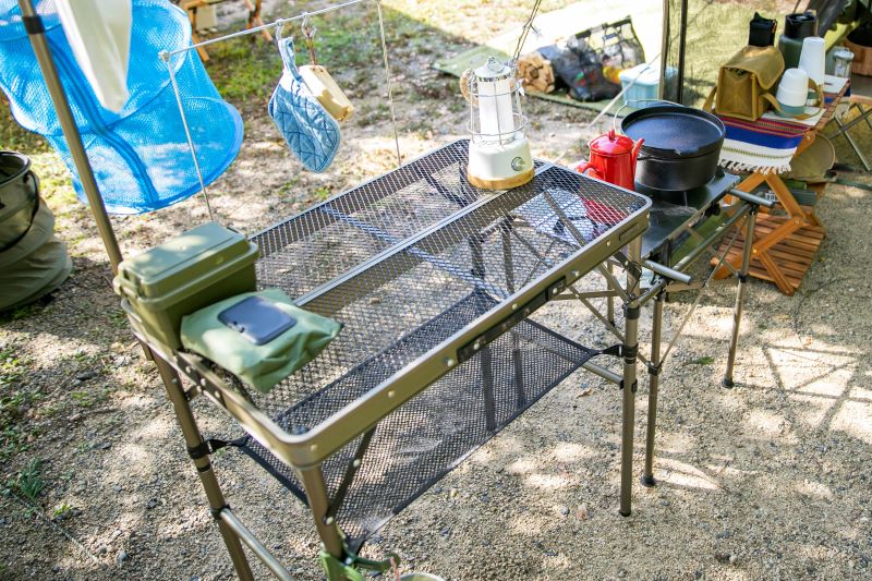 キャンプ飯作りが快適に！組み立て簡単なクイックキャンプのキッチン ...