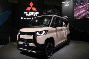 【デリカミニ×コールマン】コラボしたカスタムカーは車中泊仕様！展示会の様子と共にチェック