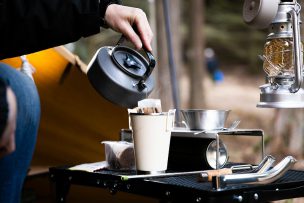 ゆっくりコーヒーを入れて、静かに過ごすのがソロキャンプの醍醐味