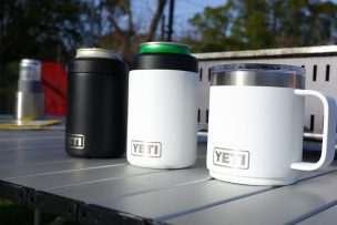 YETIの缶クーラーでドリンクをのんびり楽しむ。ゆったり過ごす週末アウトドア