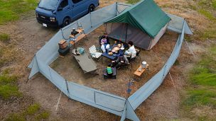 【道草飯店】こんなの欲しかった！愛犬とノーリードで自由に過ごせるキャンプサイトを実現する「ワンダーウォール」がいよいよ3月に販売開始！